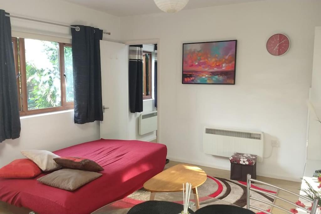 Modern Spacious Detached In * Cambridge