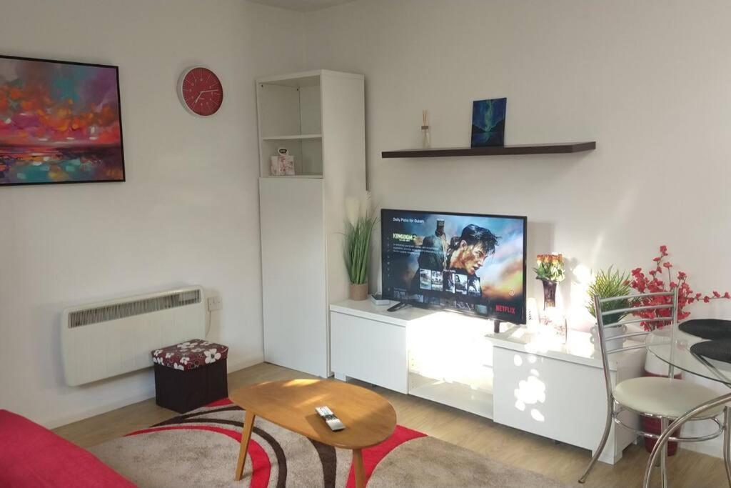 Modern Spacious Detached In * Cambridge